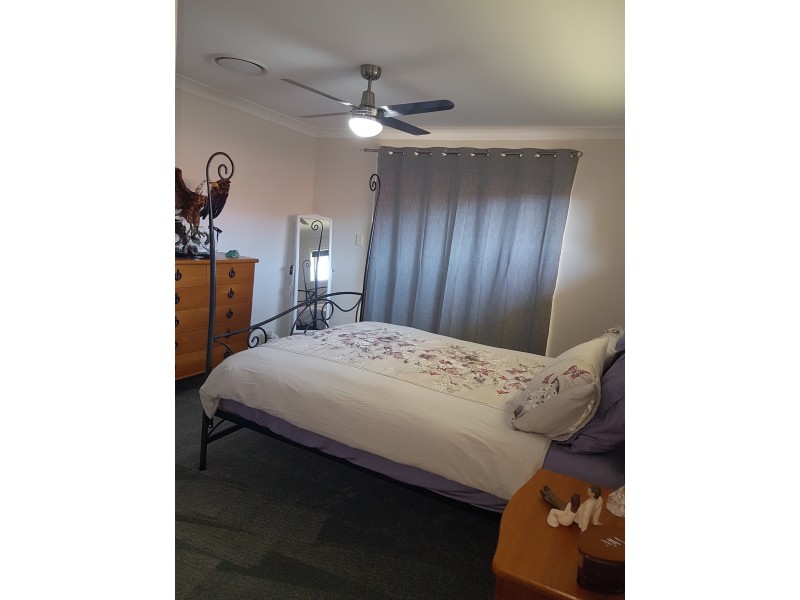 19 LANCASHIRE DRIVE, Mudgeeraba QLD 4213