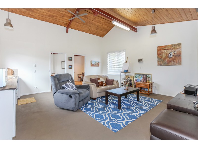 21 Hitchcock drive, Nannup WA 6275