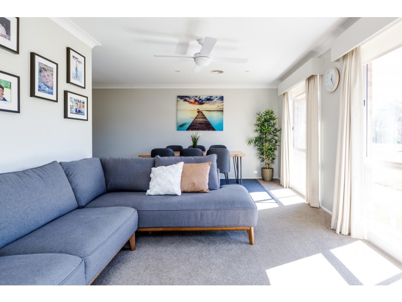 61 Clare Dennis Avenue, Gordon ACT 2906