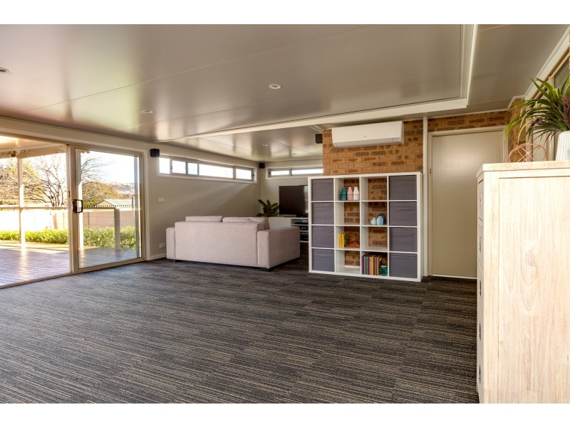 61 Clare Dennis Avenue, Gordon ACT 2906