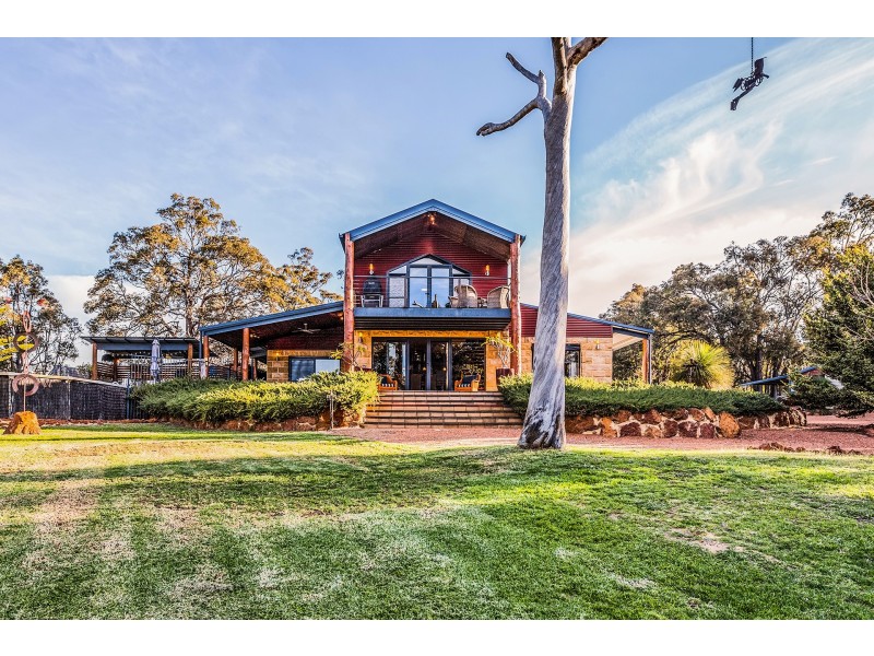 18 Yellowstone Retreat, Gidgegannup WA 6083