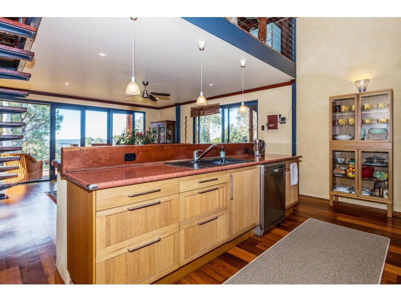 18 Yellowstone Retreat, Gidgegannup WA 6083