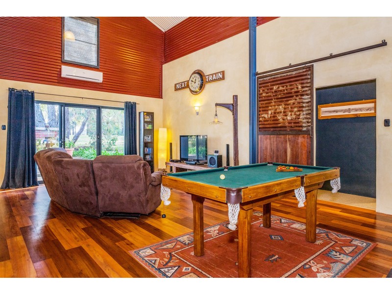 18 Yellowstone Retreat, Gidgegannup WA 6083