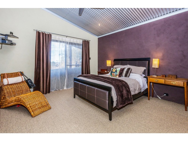 18 Yellowstone Retreat, Gidgegannup WA 6083