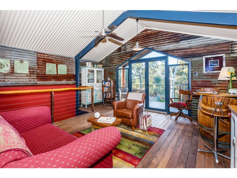 18 Yellowstone Retreat, Gidgegannup WA 6083