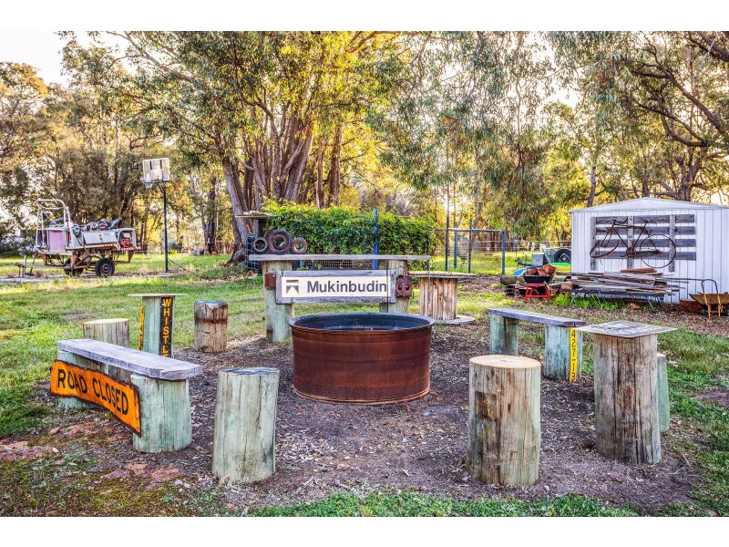 18 Yellowstone Retreat, Gidgegannup WA 6083