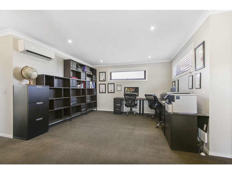 13 Riviera Court, Lakes Entrance VIC 3909