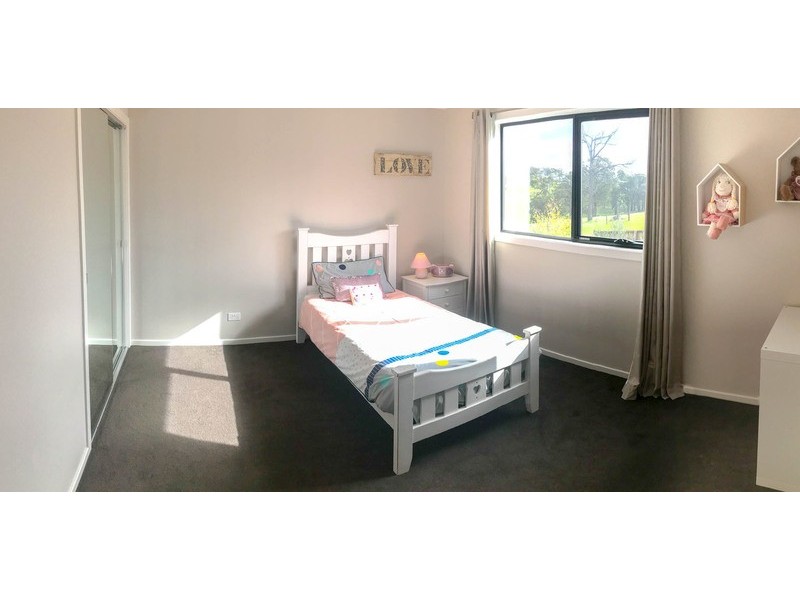 13 Riviera Court, Lakes Entrance VIC 3909