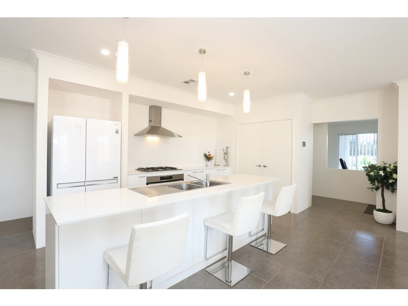 22 Beaufort Loop, Millbridge WA 6232