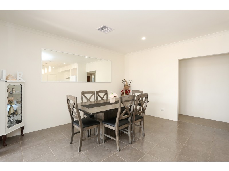 22 Beaufort Loop, Millbridge WA 6232