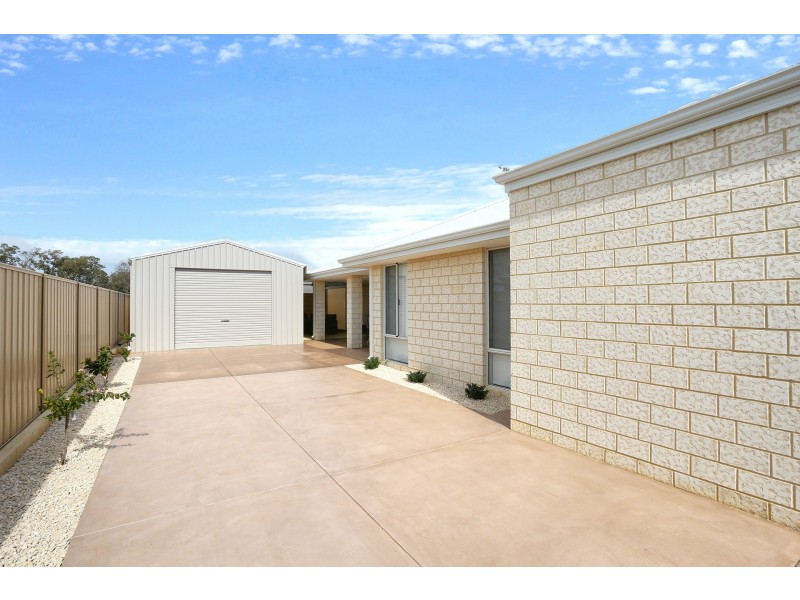 22 Beaufort Loop, Millbridge WA 6232