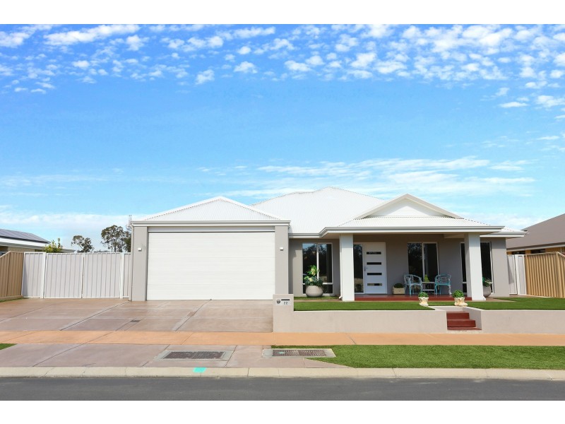 22 Beaufort Loop, Millbridge WA 6232