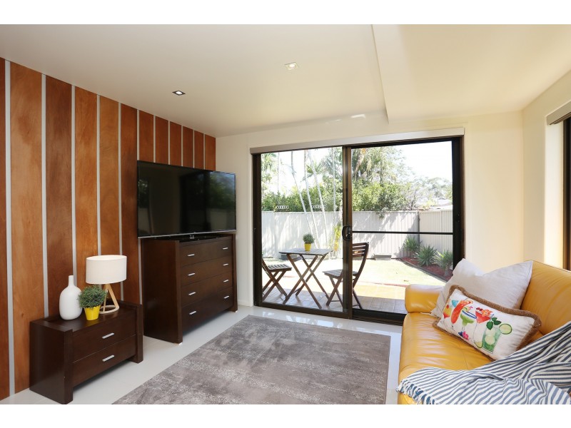 15 Lowanna Drive, Ashmore QLD 4214