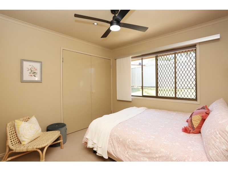 15 Lowanna Drive, Ashmore QLD 4214