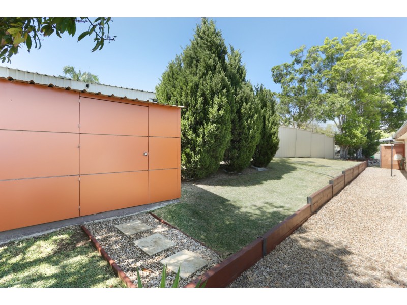 15 Lowanna Drive, Ashmore QLD 4214