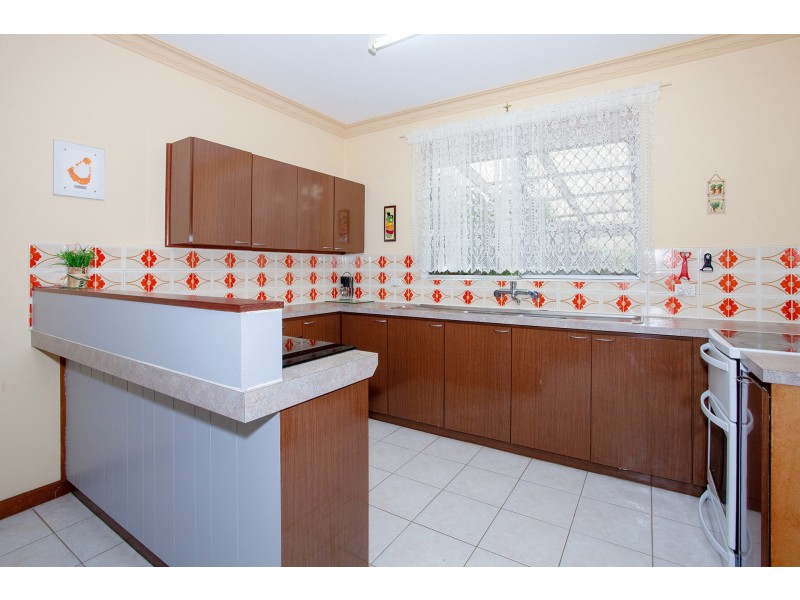 8 Regina Court, Hamilton Hill WA 6163