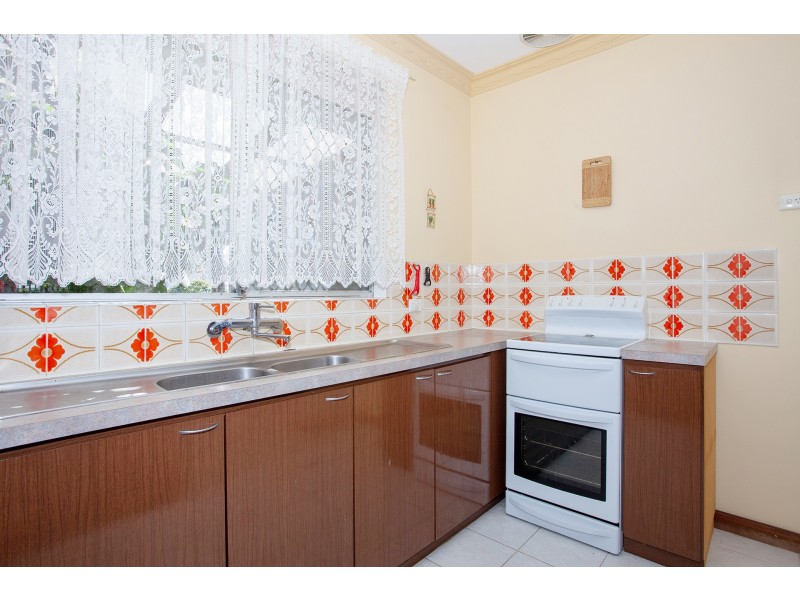 8 Regina Court, Hamilton Hill WA 6163