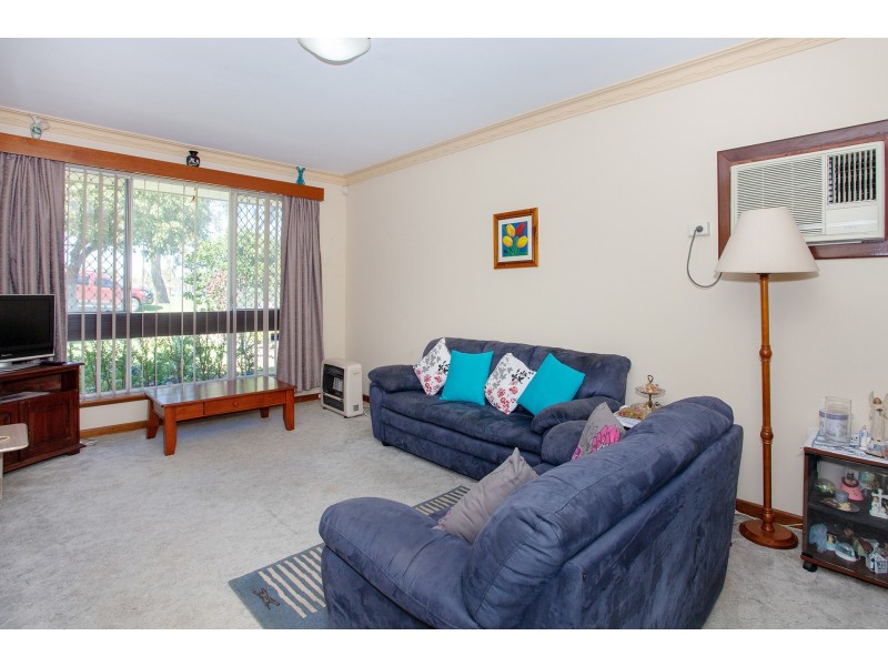 8 Regina Court, Hamilton Hill WA 6163