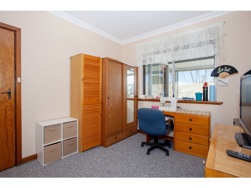 8 Regina Court, Hamilton Hill WA 6163