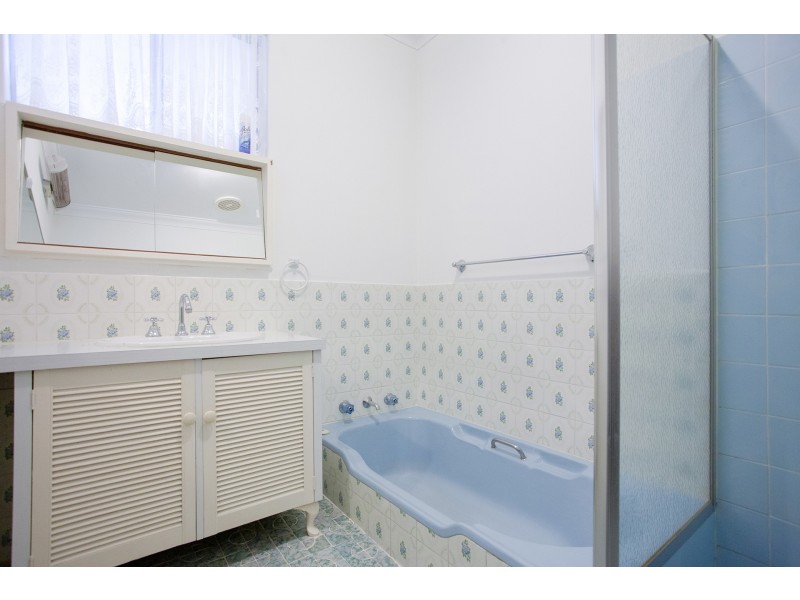 8 Regina Court, Hamilton Hill WA 6163