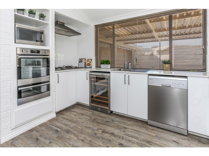 11 Daylesford Elbow, Jane Brook WA 6056