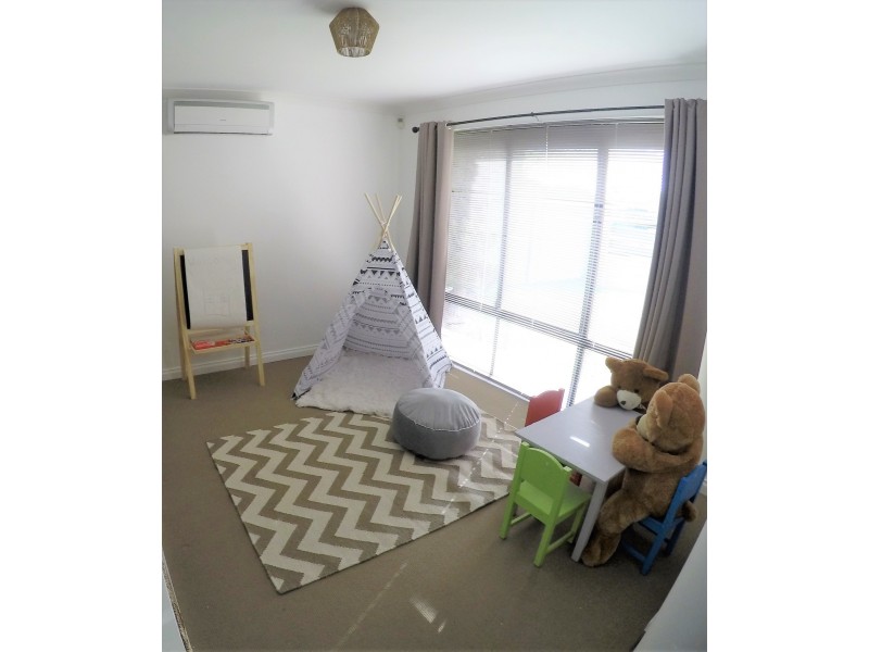 11 Daylesford Elbow, Jane Brook WA 6056