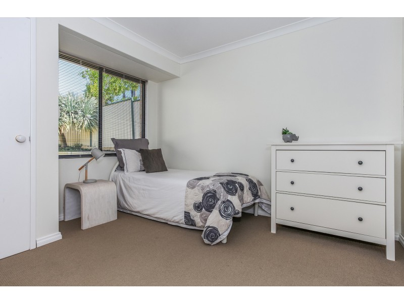 11 Daylesford Elbow, Jane Brook WA 6056