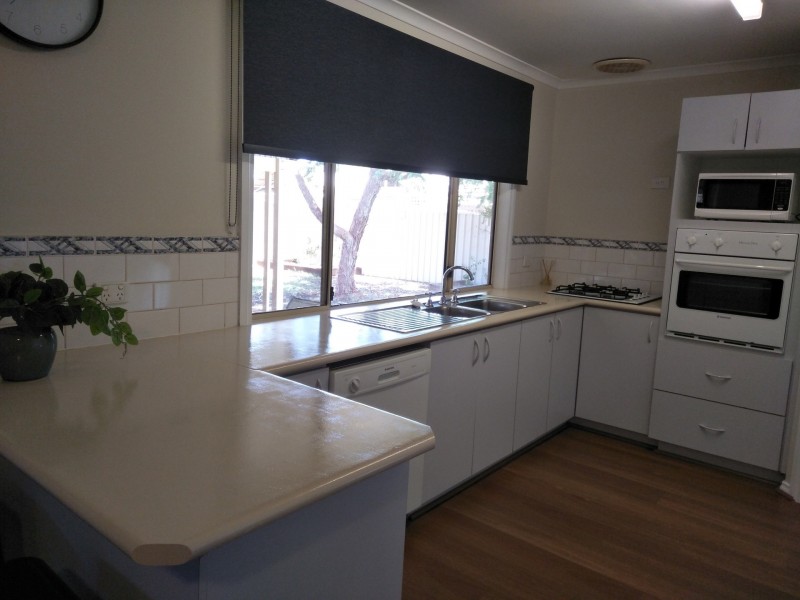 15 Knox Way, Newman WA 6753