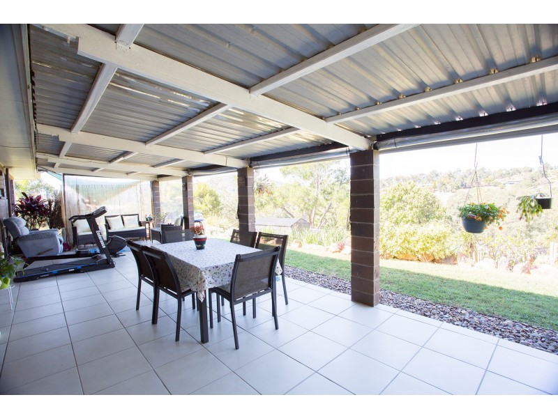 42 Hillview Road, Cedar Pocket QLD 4570