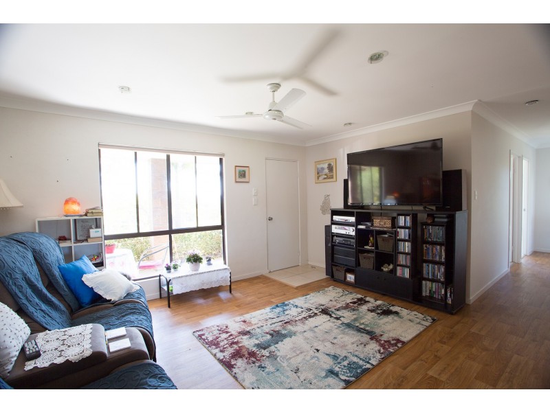 42 Hillview Road, Cedar Pocket QLD 4570