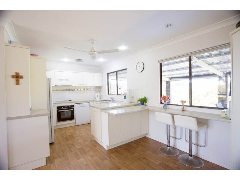 42 Hillview Road, Cedar Pocket QLD 4570