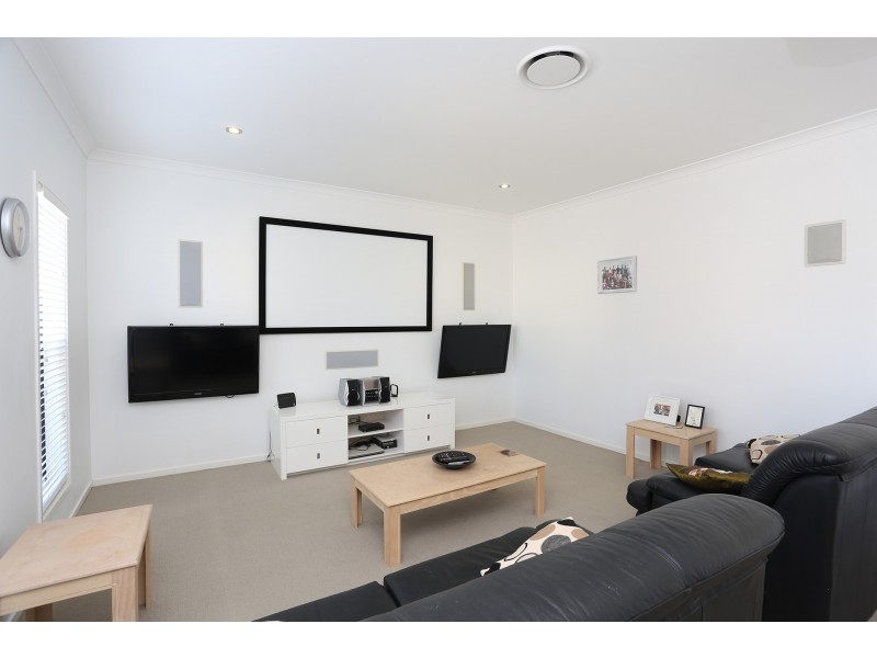 2 Avoca Place, Warner QLD 4500