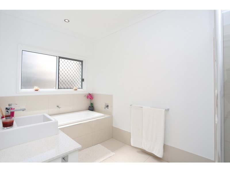 2 Avoca Place, Warner QLD 4500