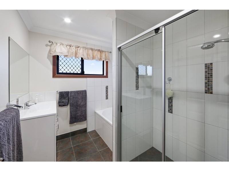 200 Mittelheusers Road, Burnett Heads QLD 4670