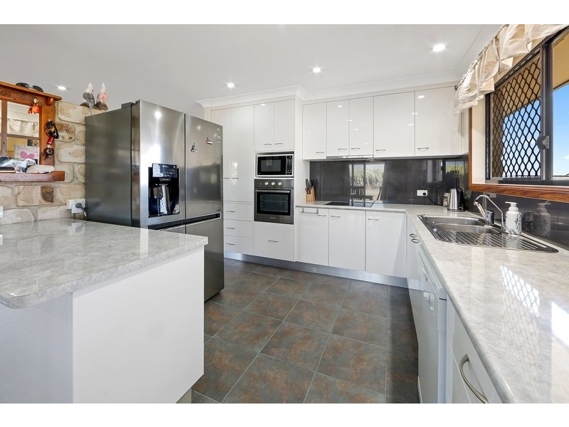 200 Mittelheusers Road, Burnett Heads QLD 4670