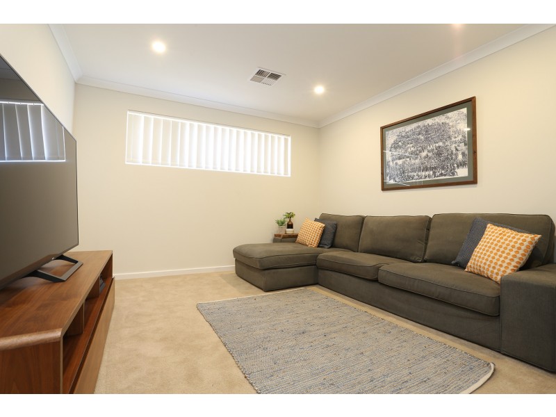 22 Bain Square, Forrestfield WA 6058