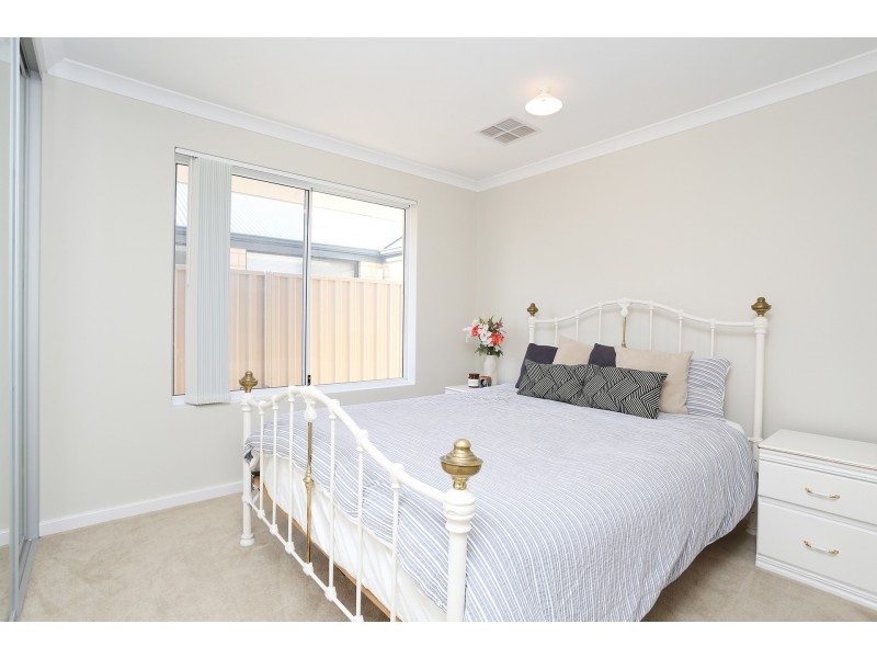 22 Bain Square, Forrestfield WA 6058