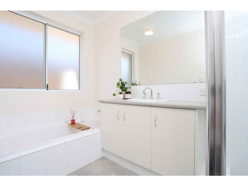 22 Bain Square, Forrestfield WA 6058