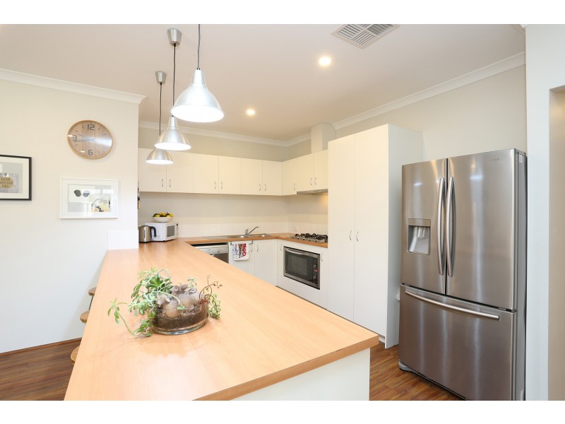 22 Bain Square, Forrestfield WA 6058