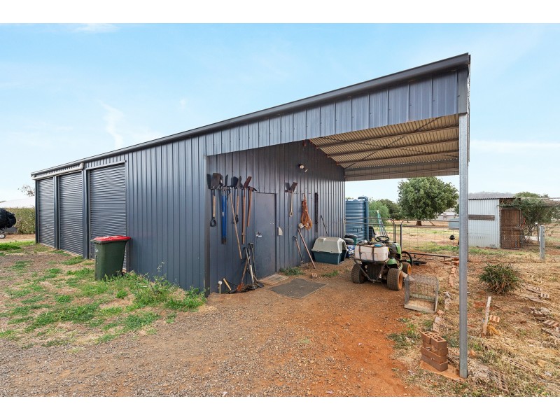 15 Thornbill Rd, Moore Creek NSW 2340