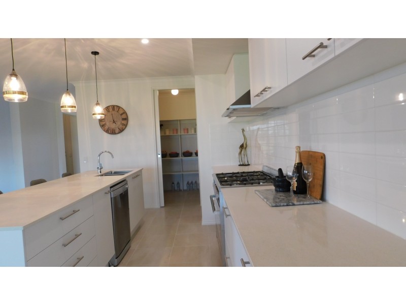 30 Ridge Court, Lethbridge VIC 3332