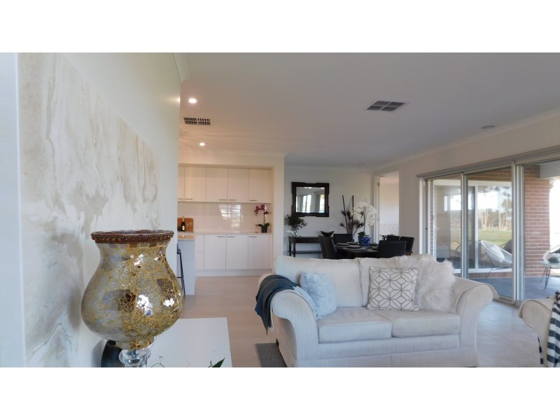 30 Ridge Court, Lethbridge VIC 3332