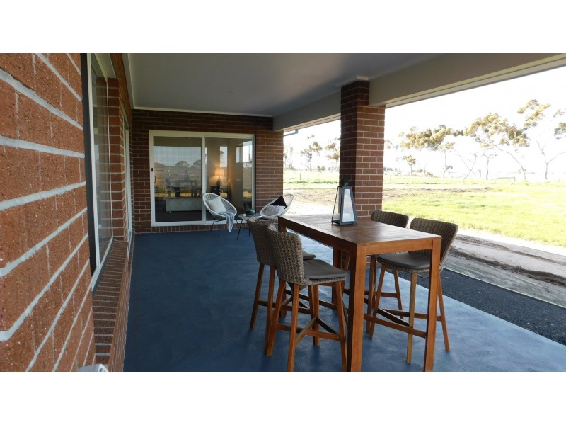 30 Ridge Court, Lethbridge VIC 3332