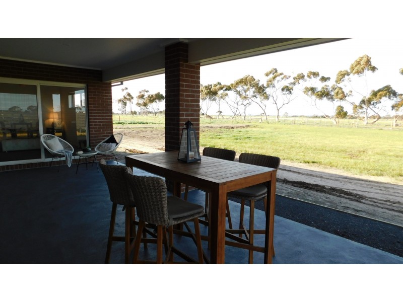 30 Ridge Court, Lethbridge VIC 3332