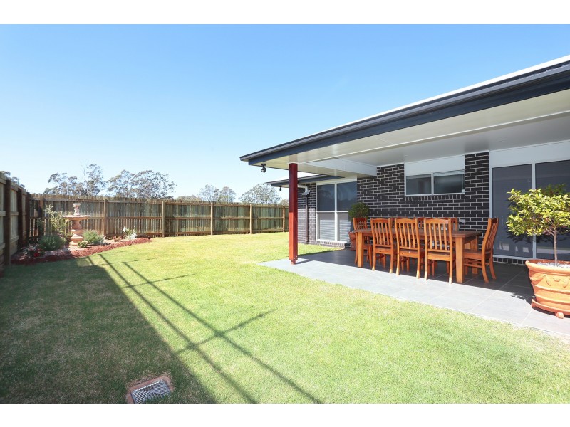 27 Bootes Street, Kearneys Spring QLD 4350