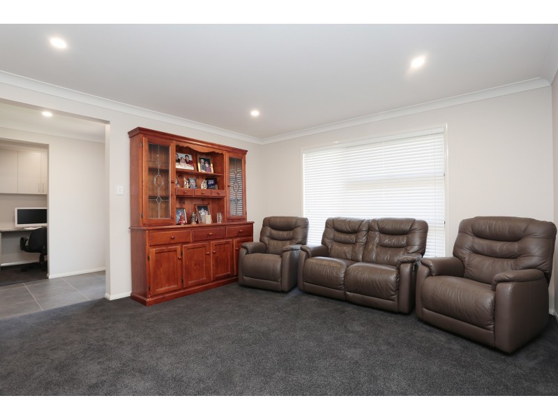 27 Bootes Street, Kearneys Spring QLD 4350