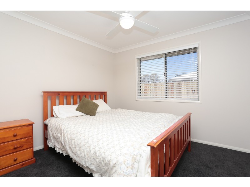 27 Bootes Street, Kearneys Spring QLD 4350