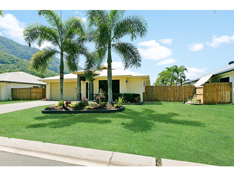 37 Huntley Crescent, Redlynch QLD 4870