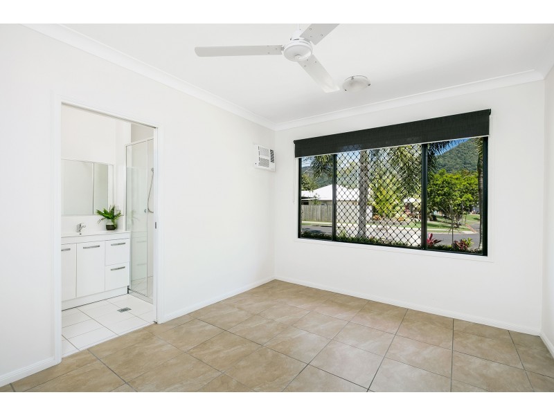 37 Huntley Crescent, Redlynch QLD 4870