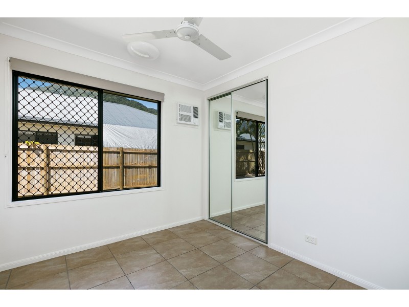 37 Huntley Crescent, Redlynch QLD 4870